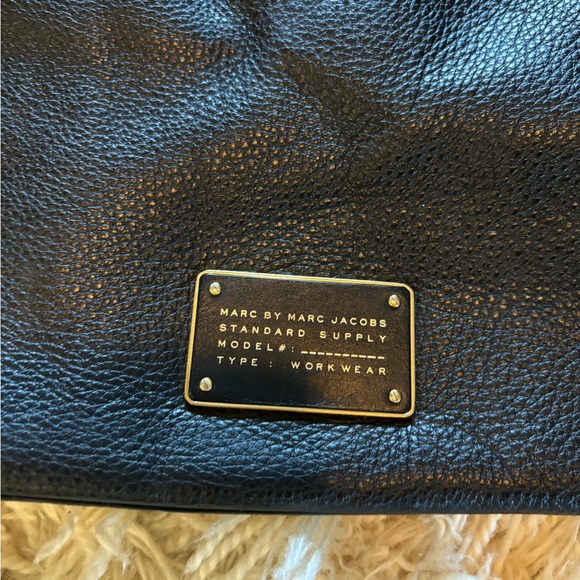 Marc Jacob’s black leather bag - Picture 2 of 4